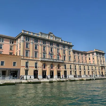 Ruga Giuffa Oda ve Kahvaltı Castello (Varese)