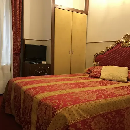 Ruga Giuffa Bed and breakfast 2*